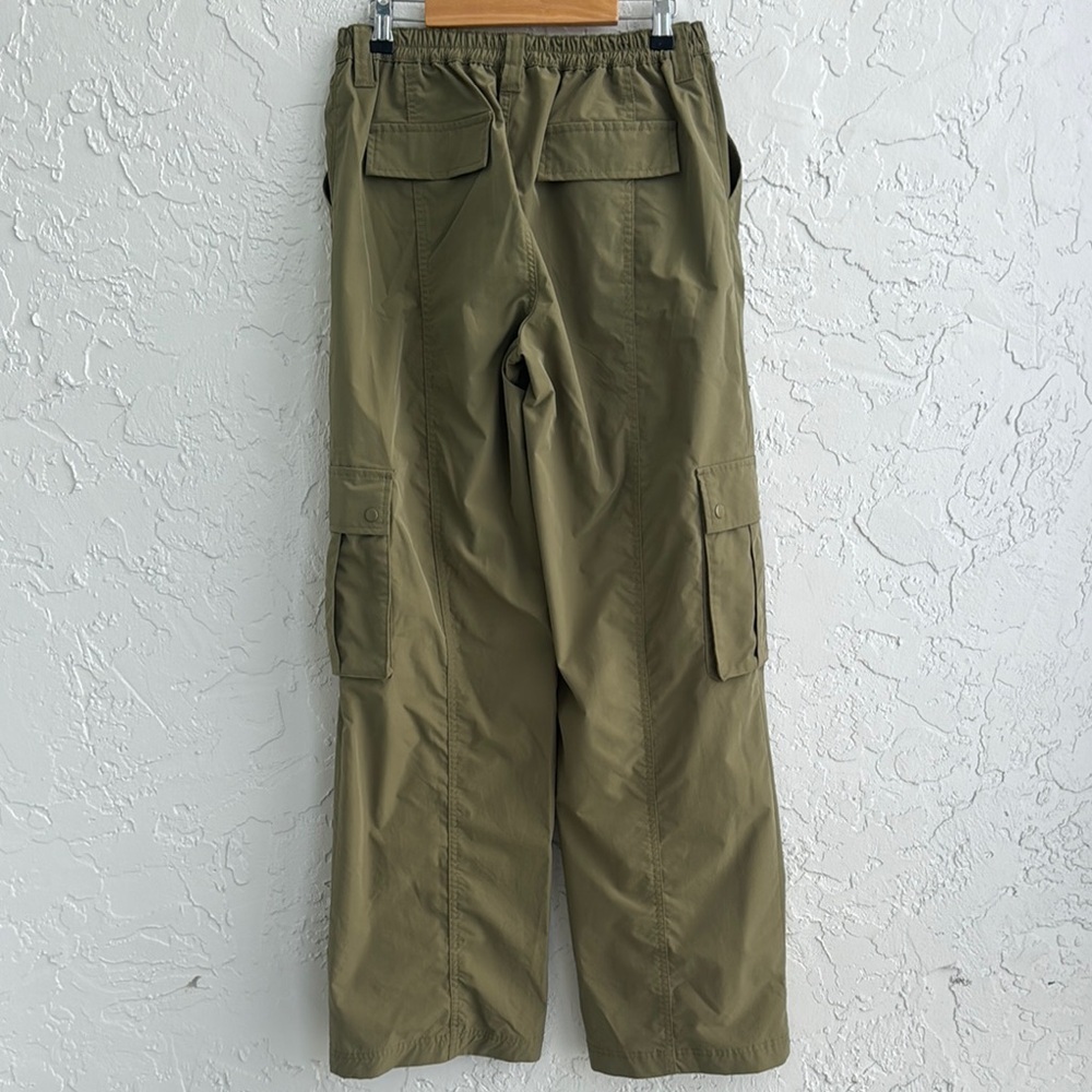 Love tree women’s Olive Loose Fit Parachute Cargo Pants, size Medium - Picture 6 of 15